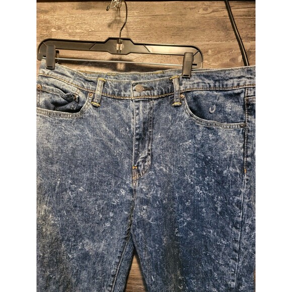 Levis Jeans Mens 38 x 34 Light Blue Acid-Wash Denim 511 Straight Leg - Picture 2 of 6